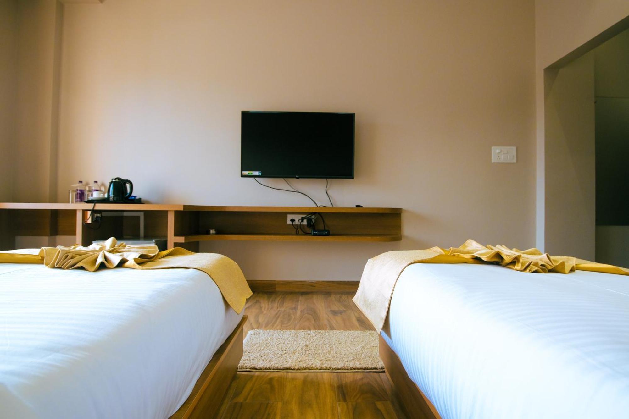 Finn'S Weaver Resort, Kāziranga Zewnętrze zdjęcie