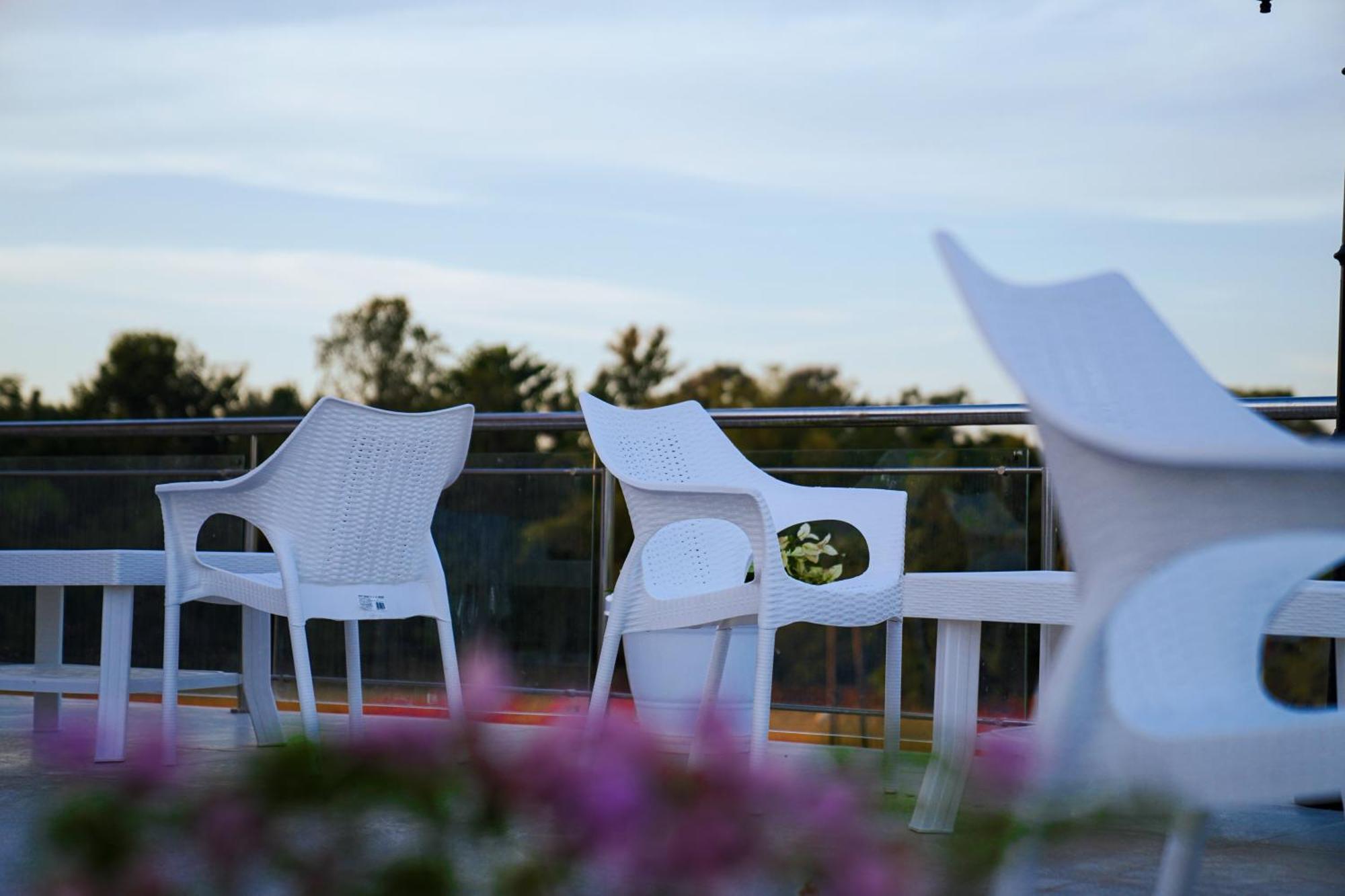 Finn'S Weaver Resort, Kāziranga Zewnętrze zdjęcie